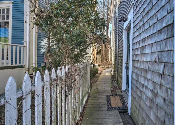 Walk To Attractions: Couple'S Retreat In Nantucket